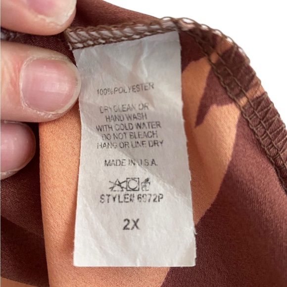 Entro Brown and Tan Blouse - Picture 5 of 6